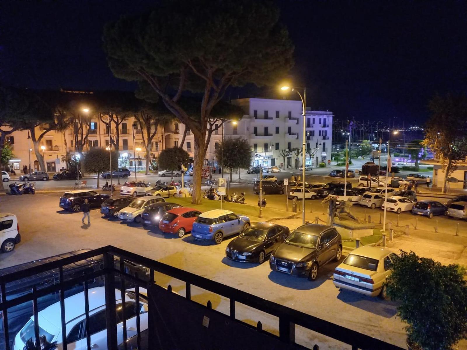 Appartamento Deluxe Centrale, Gaète Extérieur photo